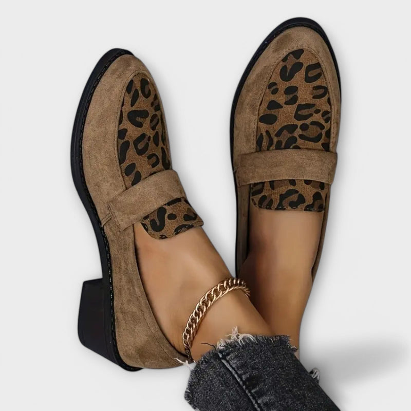 Karla - Stylowe damskie buty w panterkę