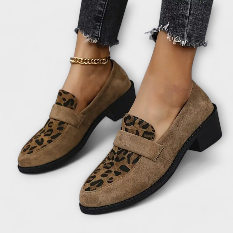 Karla - Stylowe damskie buty w panterkę