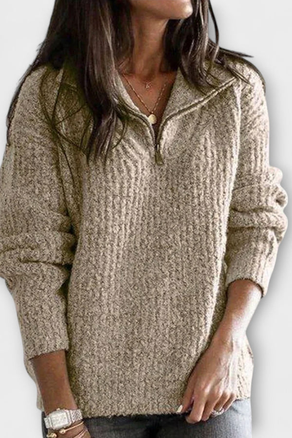 Sweter z dzianiny zapinany do połowy