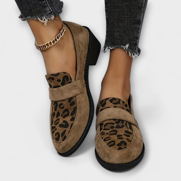 Karla - Stylowe damskie buty w panterkę